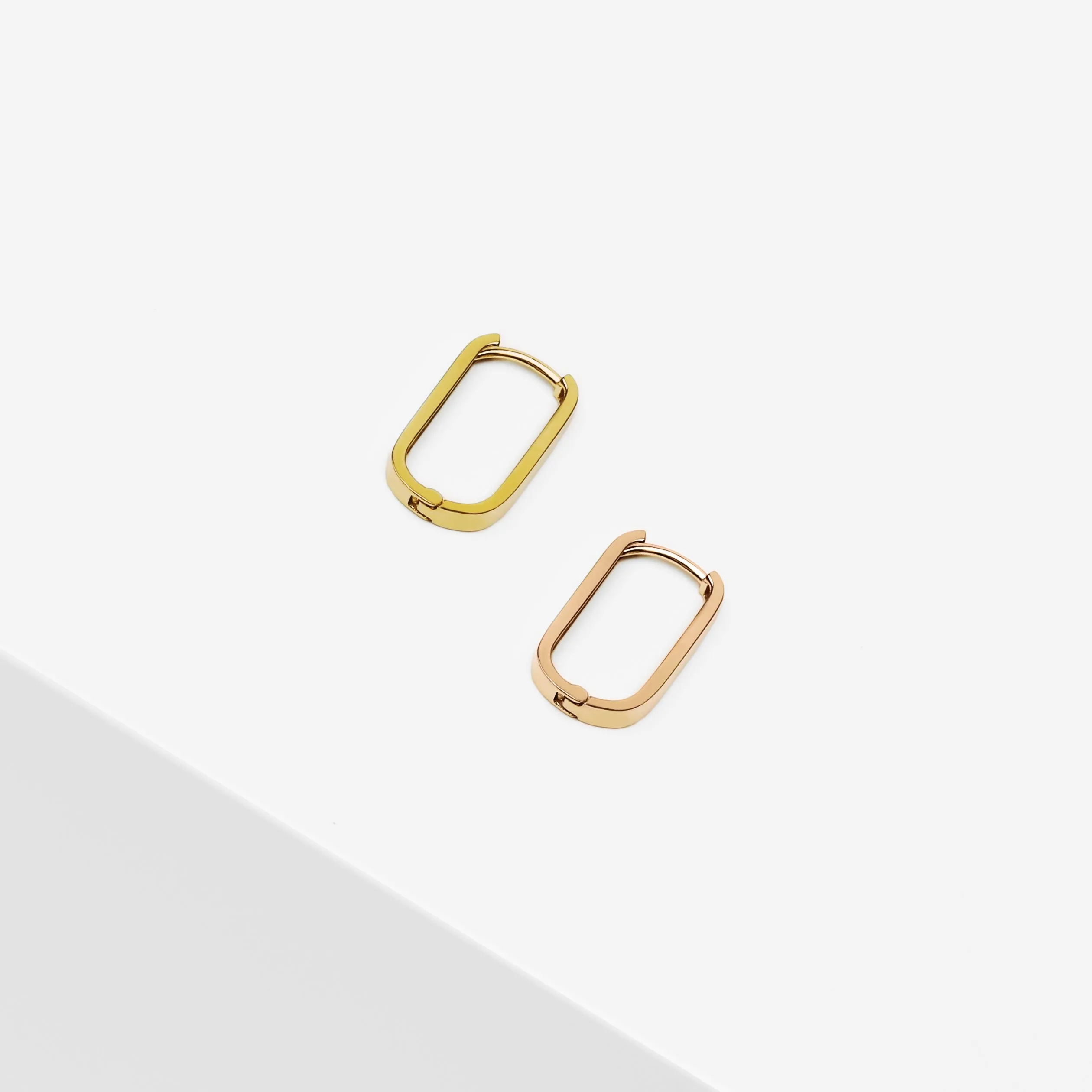 14k Solid Gold Oval Hoop Earring