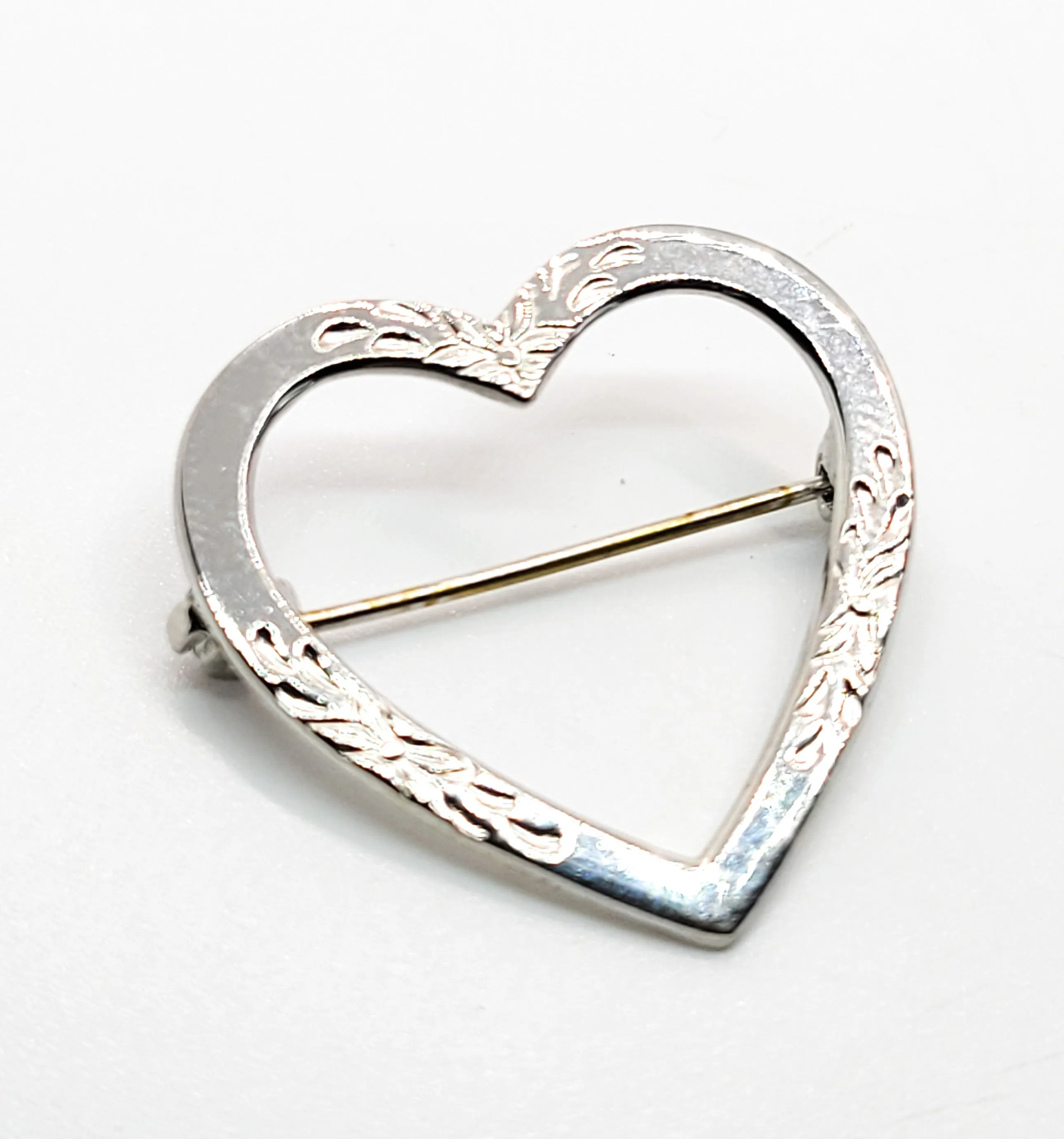 Bernard Abel & Co RI etched sterling silver open heart brooch 925