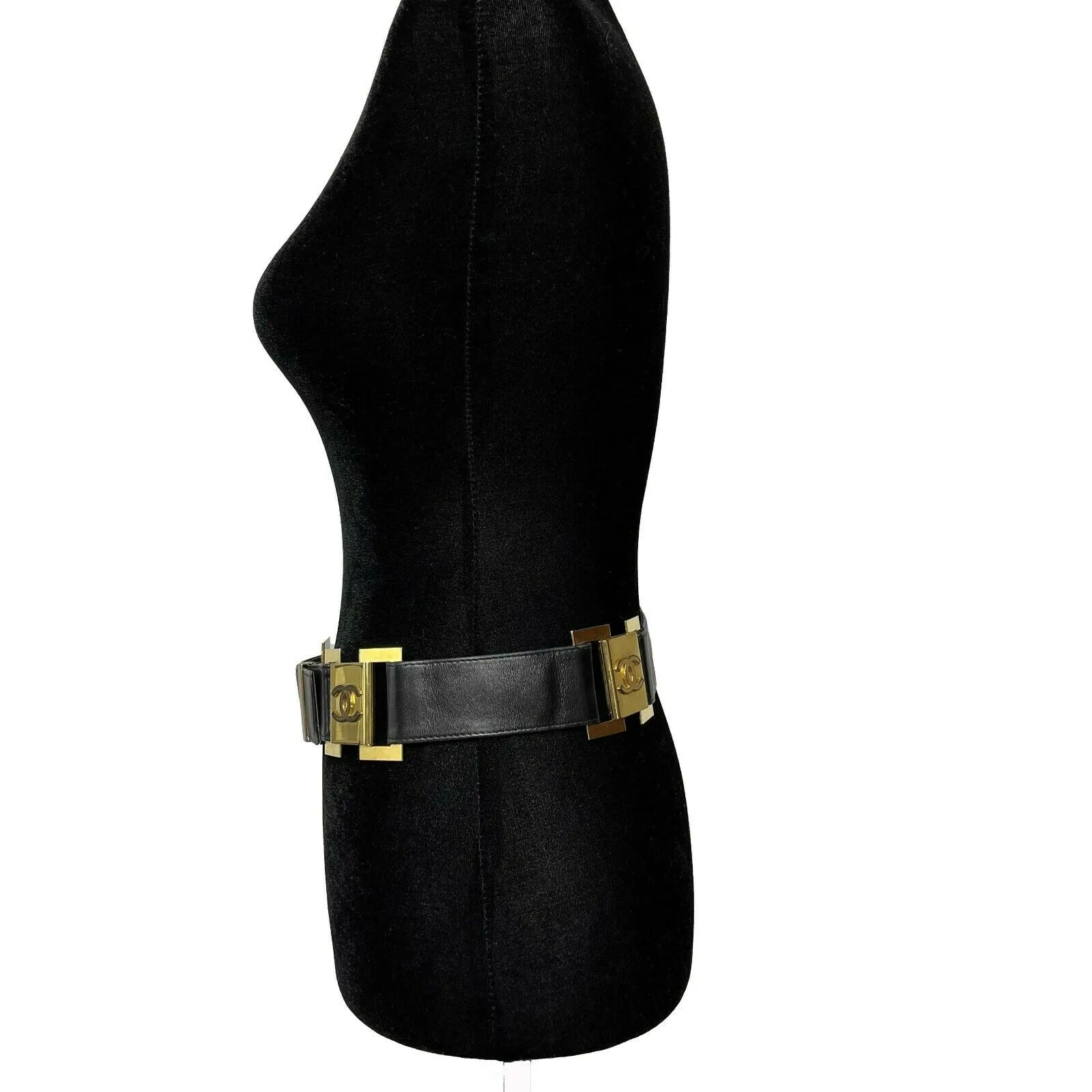 CHANEL - Vintage 1980's Black Leather and Gold Buckle CC Link Belt - 75 / 30