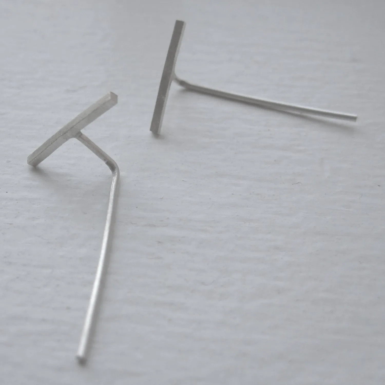Classic Minimalist Hand-Made Skinny Bar Threaded Earring - 0122