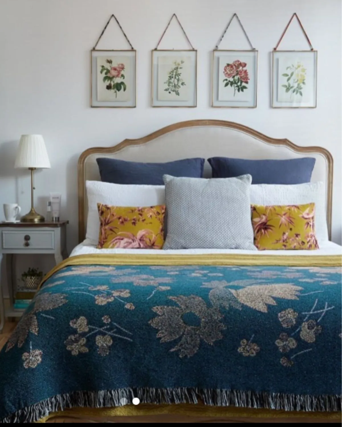 Deco Daisy Blanket