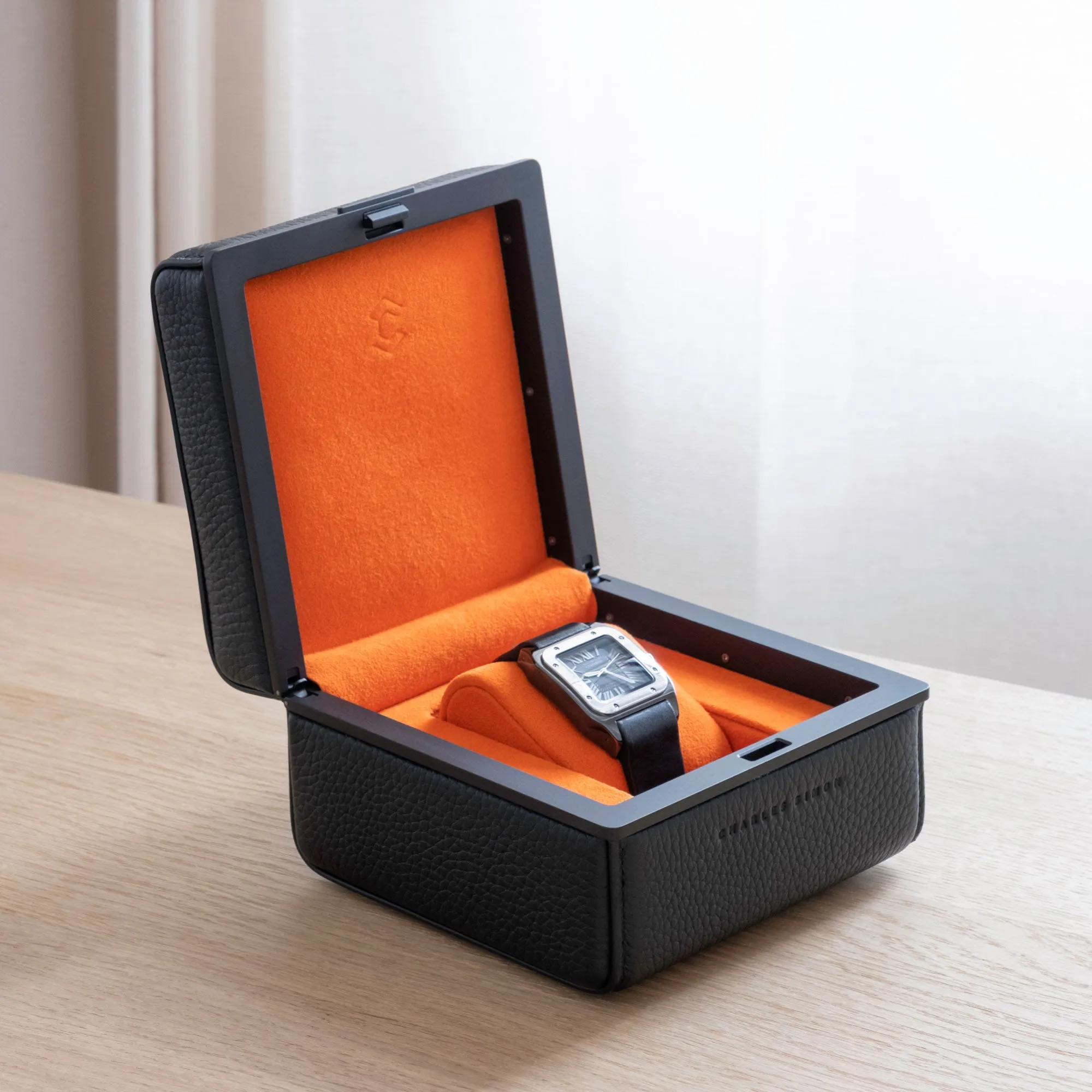EATON 1 WATCH CASE - BLACK / BLACK
