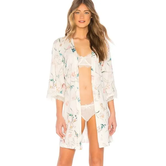 Flora Nikrooz Irene Short Floral Lace Trimmed Robe in Ivory, XS NWT