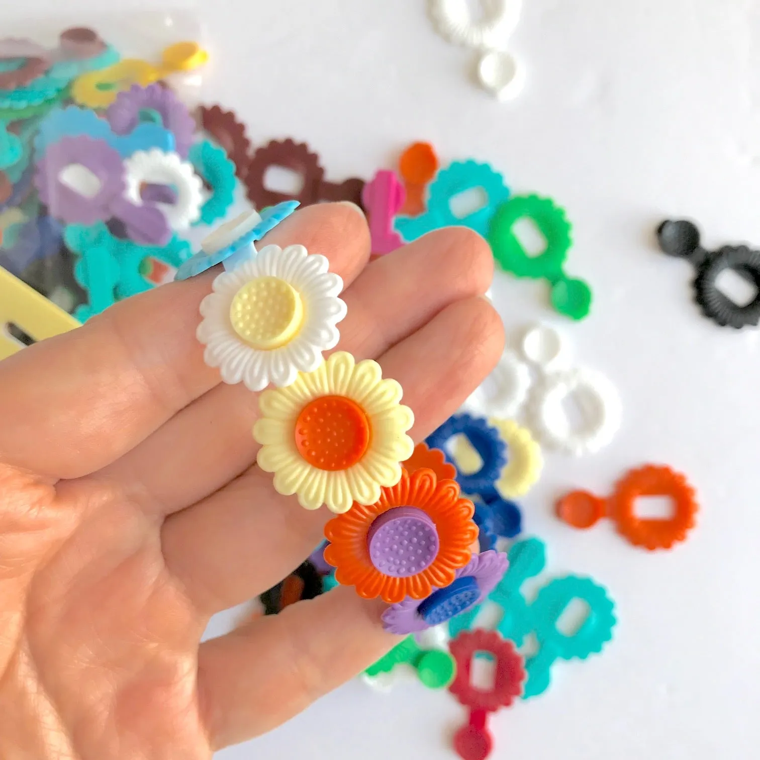 Flower connectors
