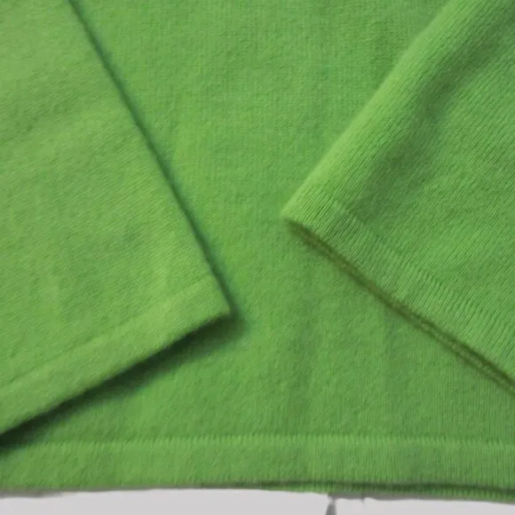 Grass Green CASHMERE Pullover Sweater V Neck Cuddly Knit Luxury