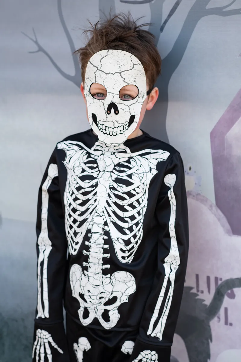 Great Pretenders GID Skeleton Shirt Pants Mask, Size 5-6