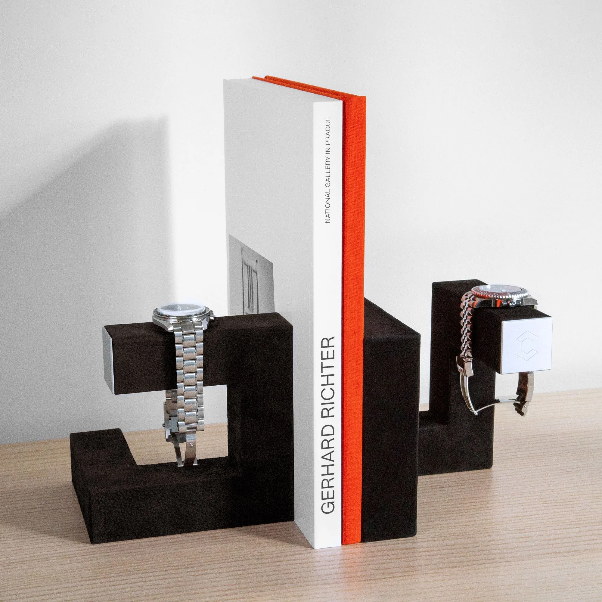 HUDSON 1 WATCH STAND - BLACK / GREY