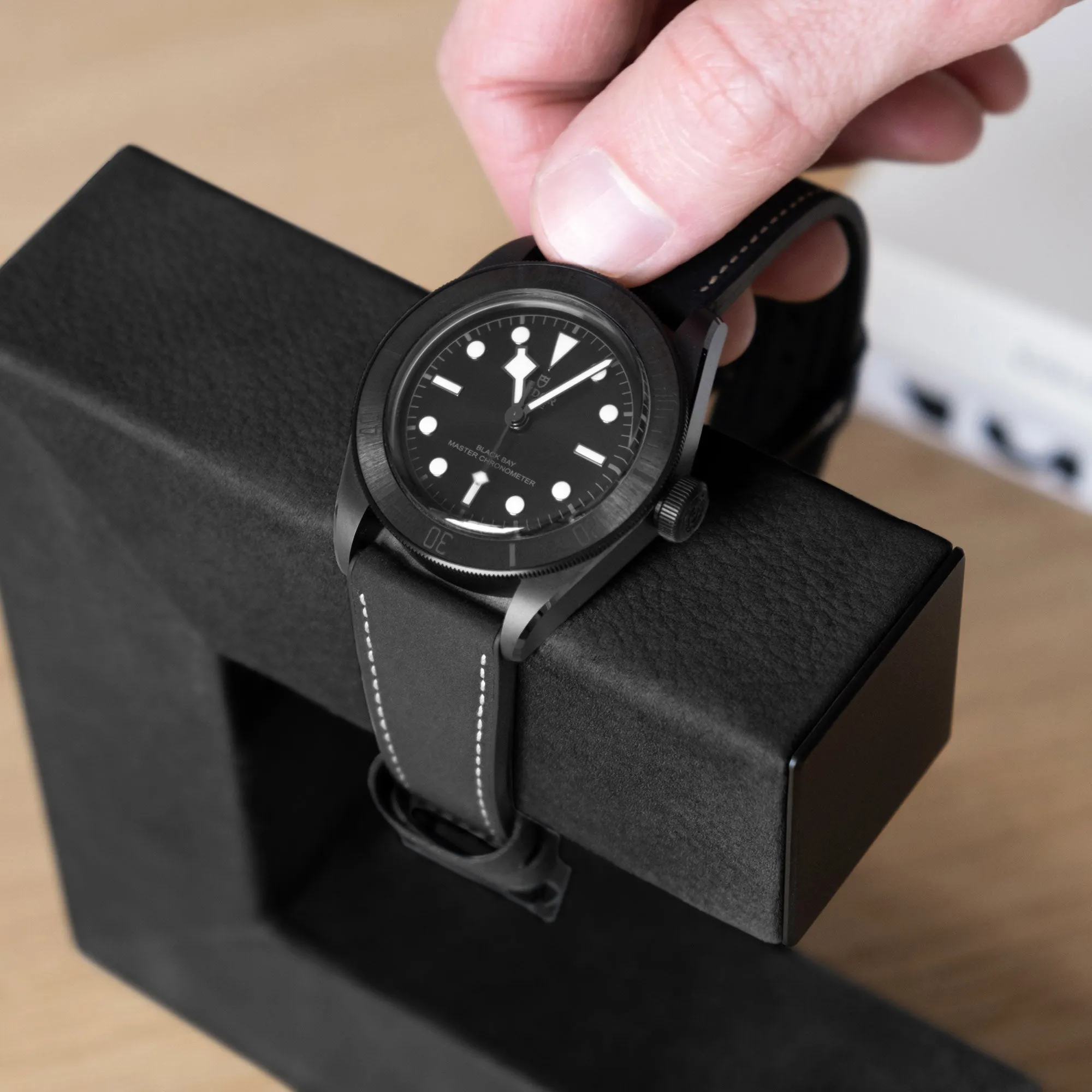 HUDSON 1 WATCH STAND - BLACK / GREY