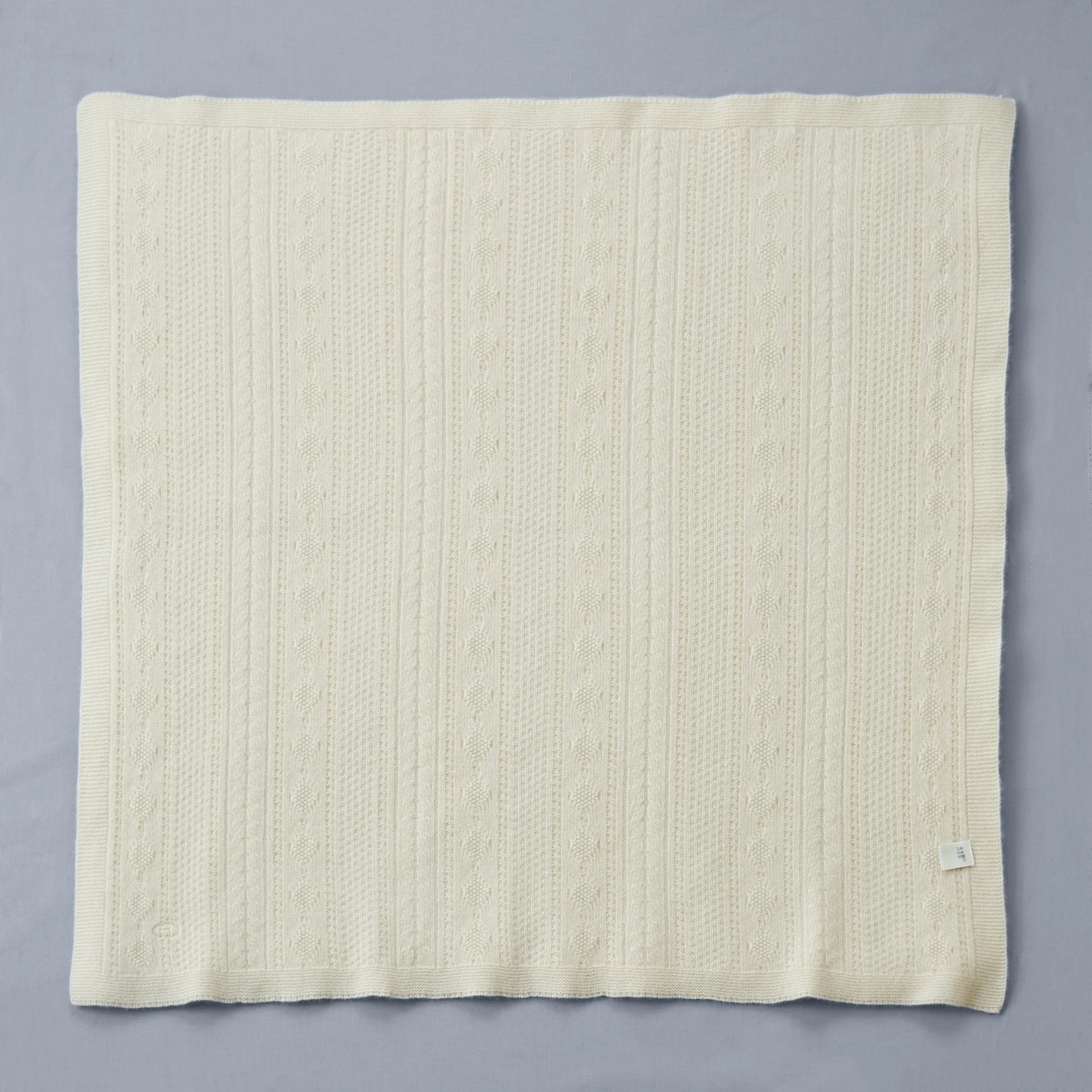 Miki House Original Pure Cashmere Cable Knit Blanket