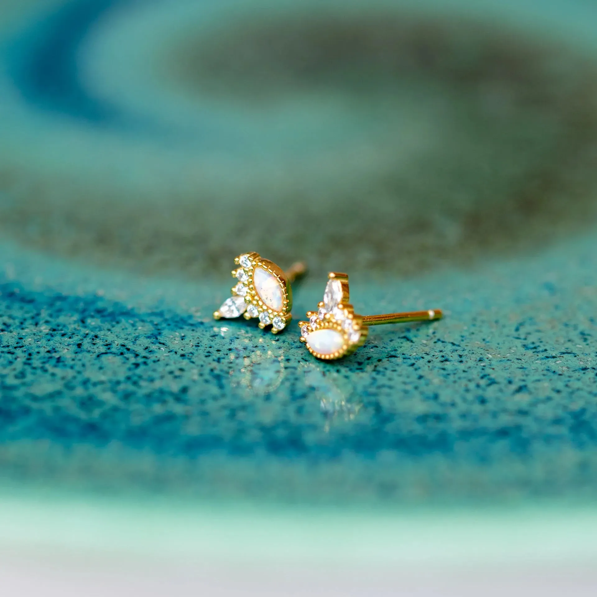 Mini Eye Earrings – Gold-Plated Silver