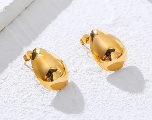 Minimalist Golden Glossy Simple Chic Drop Earring