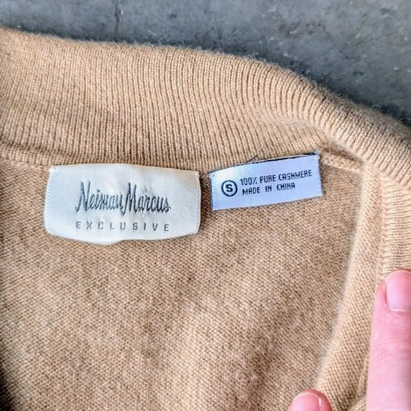 Neiman Marcus Tan Polo Henley Cashmere Collared Sweater small