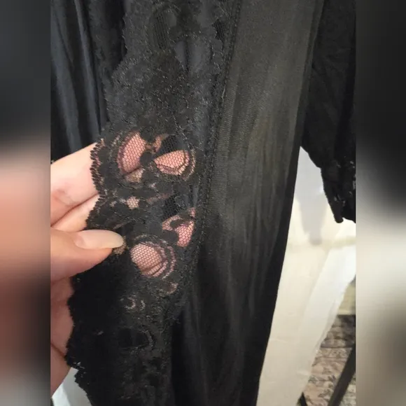 Open Peignoir Style Lace Trim Vintage Black Maxi Robe