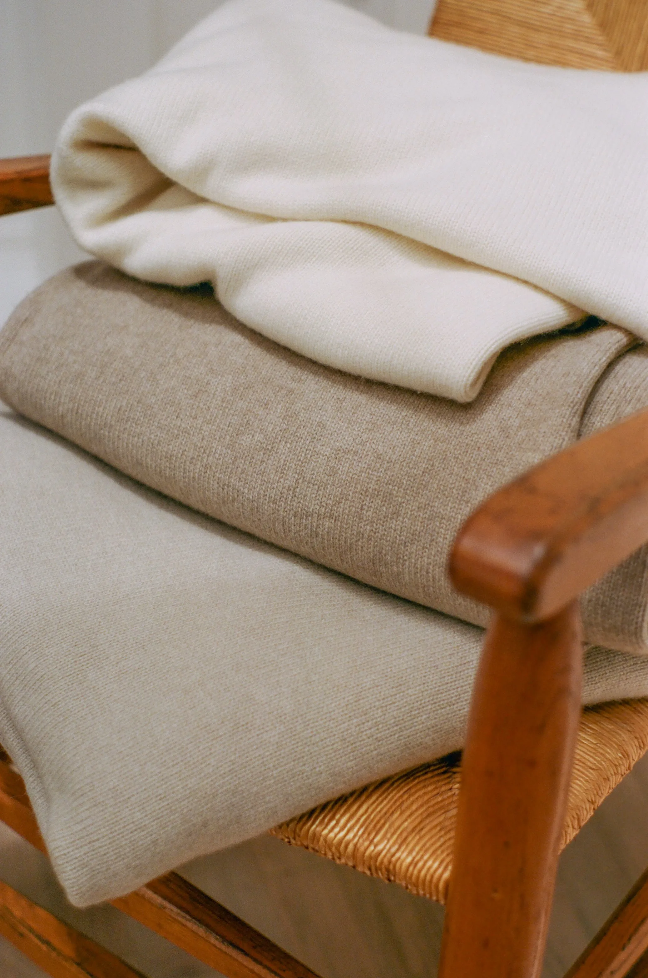Oversized Italian Cashmere Jersey Knit Blanket - Sand