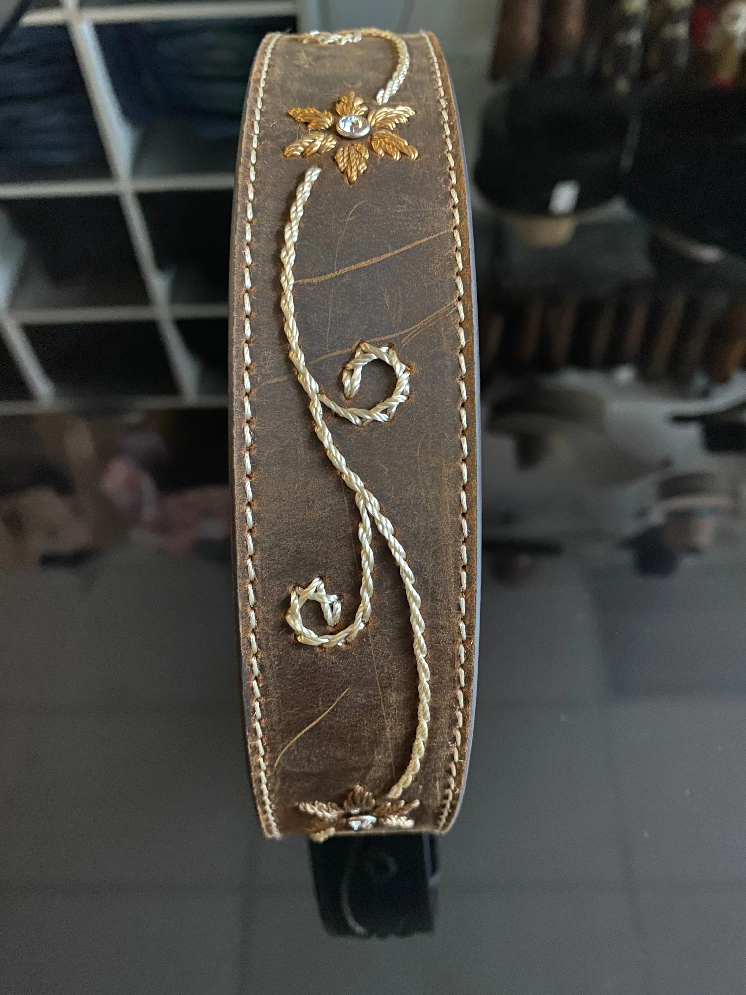 Tiffany Flower Rustic Brown
