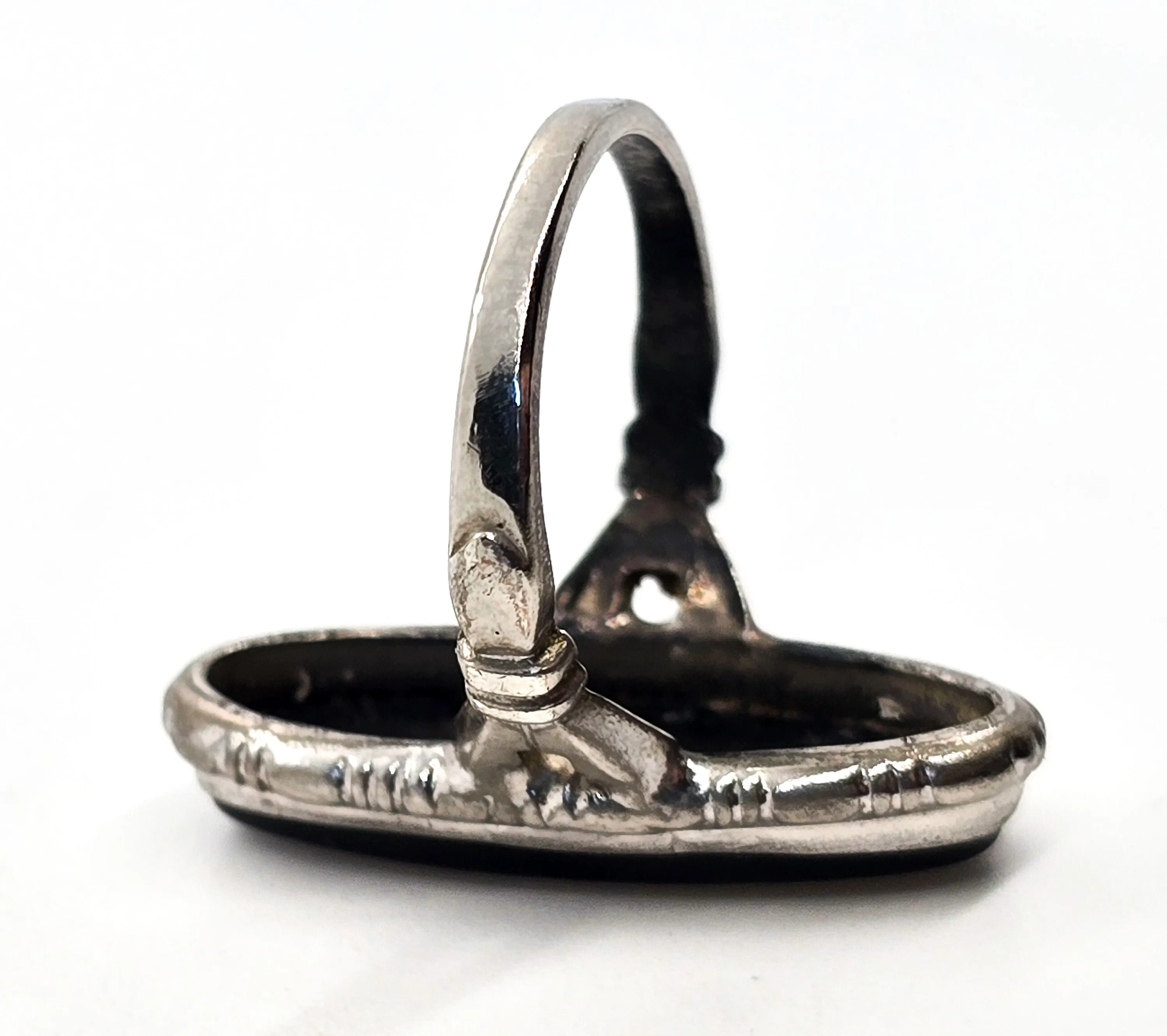 Uncas Art Deco black onyx antique sterling silver ring size 4 and 1/2