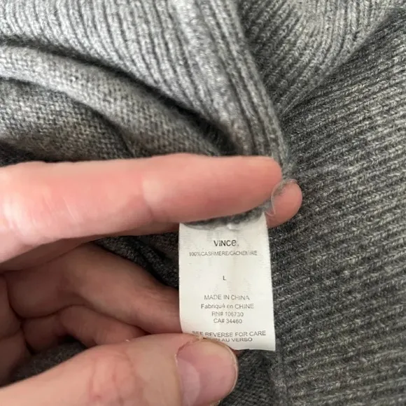 VINCE 100% Cashmere Oversized Hoodie Poncho Sweater Size Large Quiet Luxury