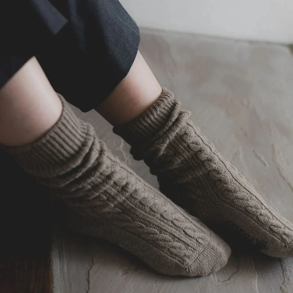 Women's Handmade Cable Pure Cashmere Socks